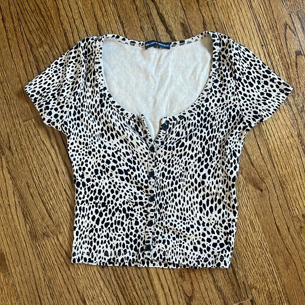 brandy melville ashlyn cheetah button up top